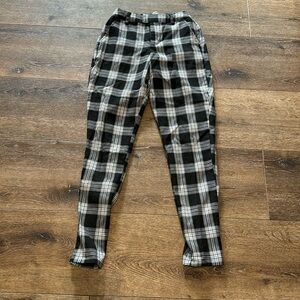 Hot topic black and white plaid pants XS